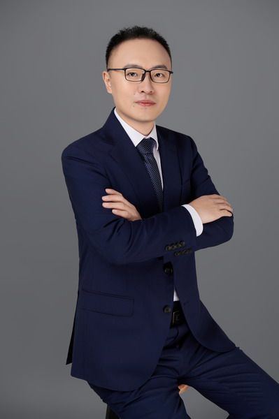 胡勤涌1.jpg